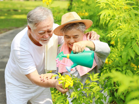 他接连2场大病,让婚姻更如胶似漆、奇迹痊愈活到94岁高龄!从他们相处,看到2个夫妻生活之道 – 大保社