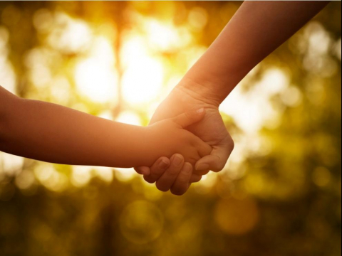 51年没帮女儿庆生过，背后有洋葱！单亲妈兼2份工扶养水脑症女，与神抢命“傻傻过生活” – 大保社