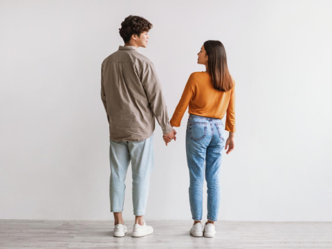 在婚姻中要深思熟虑,但不要想过头!只需沟通4件事,最好的爱,是满足彼此需要 – 大保社