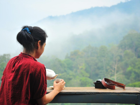 50后才明白所谓父女母子一场,你和他的缘分就是不断目送他渐行渐远、他用背影默默告诉你:不必追 – 大保社