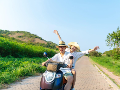 幸福就是，寻常的日子依旧！头发白了、背已驼了，还能自己走到街角买两副烧饼油条回头叫你起床 – 大保社