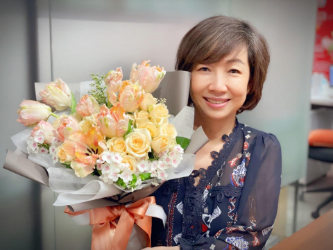 拥有越多不会越快乐，中年后“刚刚好”最好！丁菱娟：减法不是匮乏，是让人生有时间品尝和沉淀 – 大保社