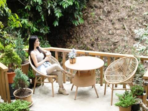 辞职照顾父亲,11年后父亲越活越健康,她打算回去工作被嫌年纪大!没存款、朋友也怕她借钱没意愿往来 – 大保社