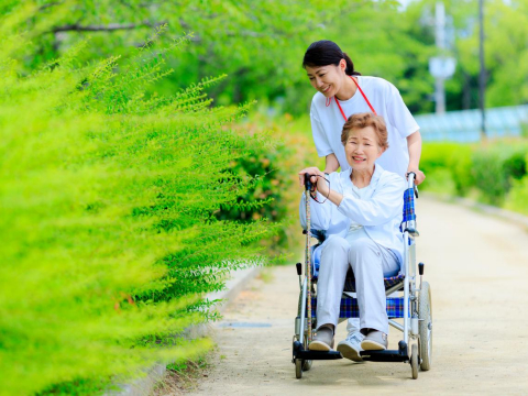 妈妈罹帕金森氏症，陷忧郁风暴中…她从“心”找解方：病痛抹灭不了你的价值成就，生命仍开阔 – 大保社