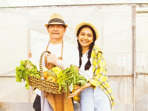 照顾失智父、植物人弟弟压力大，99岁父遭大女儿拿刀刺离世！妹妹：自己做的事自己担不会原谅她 – 大保社