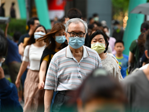 中国台湾解封最后一哩路，最大难题是它！　何美乡：要学习用平常心、看待可能的“5～8万确诊”场景 – 大保社