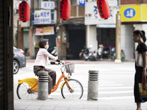 Omicron轻症真没关系？这大国死亡数超越Delta全球最惨…　研究揭“1类人”最易重症 – 大保社