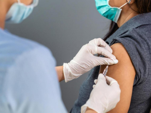 这个冬季“不会太好过”…BA.5、流感恐同时爆发，3类人死亡率高！医吁：快做这件事 – 大保社