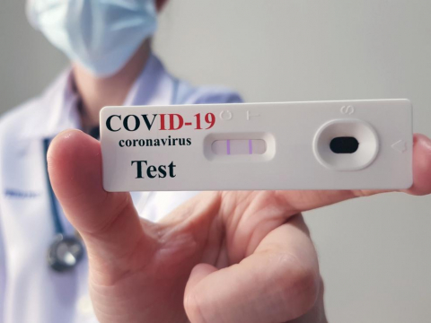 不用再等PCR,“快筛阳=确诊”上路!医师诊断、给药流程、申请隔离证明整理包 – 大保社