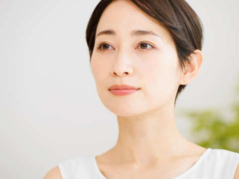 蓝光影响视力，伤及视网膜、黄斑部，是白内障凶手！医师：多吃2食物远离眼部危机 – 大保社