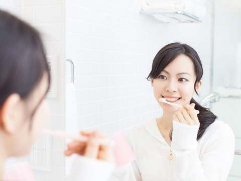 刷了一辈子牙,你刷对了吗?5种“错误刷法”恐致牙周病!牙医教正确刷牙法、留意这警讯 – 大保社