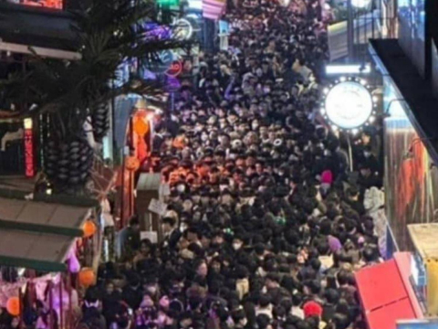 南韩梨泰院踩踏151死》人潮推挤“别抢着逃生”！消防员曝：身体呈现1形状才有机会生存 – 大保社