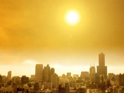 19天超过300人热到送医！住顶楼、马拉松多人中暑　9大中暑危险因素：睡不好也是关键 – 大保社