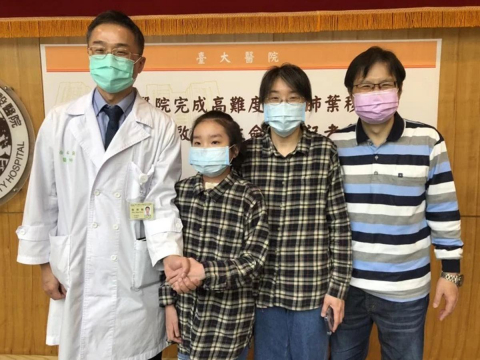 “爸爸我快吸不到气,感觉要死掉”…父母各捐左右肺叶救活11岁爱女:可以回家过年了 – 大保社