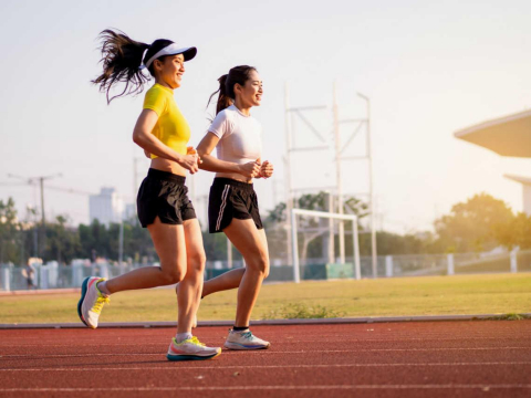 日跑10公里，他“跑马拉松突倒地”！装3次叶克膜、历103天奇迹重生…医：运动先做1事保平安 – 大保社