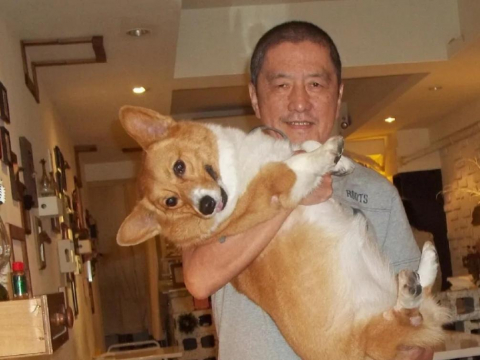 买便当靠墙看报就倒下猝逝！资深音乐人“生命最后一刻不在病床上”…医师点出心脏生病6征兆 – 大保社