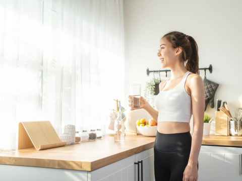 中年后，女性易罹甲状腺癌！她反复复发靠精准治疗助延命，医曝防治3要点防癌不困难 – 大保社