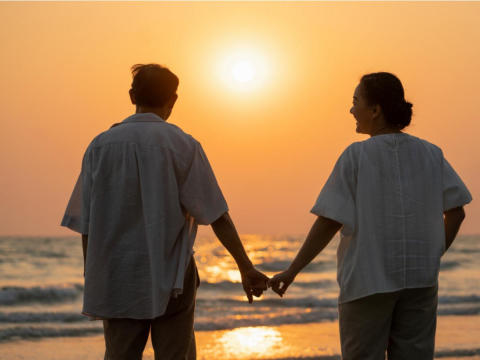 大肠镜照出瘜肉不理它，8年后竟大肠癌4期！他不舍爱妻落泪拼下去，战胜肿瘤转移梦魇 – 大保社