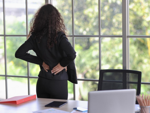 腹部大、腰肉松软？小心身体暗藏代谢不掉的痰湿！每天一动作舒展腰背，消除腰部酸痛、下肢水肿 – 大保社