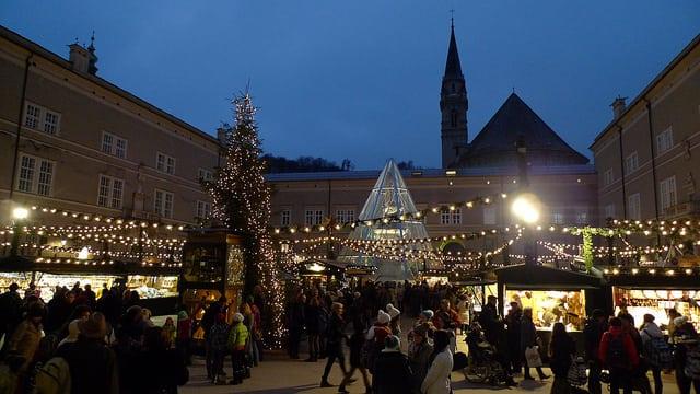 来点异国风的圣诞节!此生必去 5 个欧洲圣诞市集,感受雪白浪漫的梦幻氛围 内容图2 女神网-大潮社TV实时追踪属于女人新资讯的综合网站! 来点异国风的圣诞节!此生必去 5 个欧洲圣诞市集,感受雪白浪漫的梦幻氛围 休闲学堂 图2张