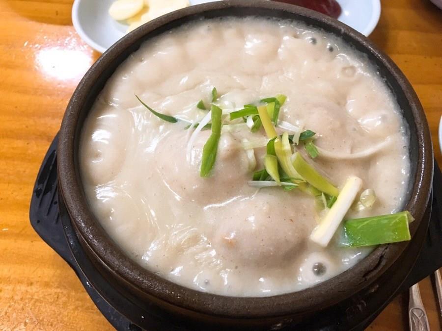 韩国旅游不可错过的道地美味!8 家必吃的参鸡汤名店 内容图5 女神网-大潮社TV实时追踪属于女人新资讯的综合网站! 韩国旅游不可错过的道地美味!8 家必吃的参鸡汤名店 乐活旅行 图5张