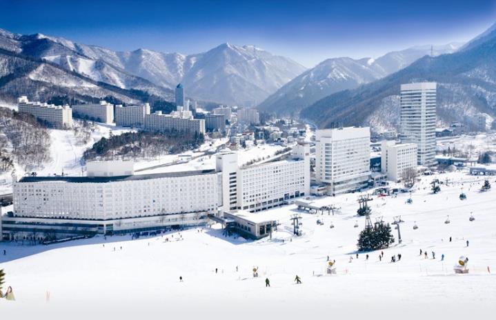 【初学者滑雪懒人包】推荐东京近郊 10 个滑雪场,进入银白色的世界享受浪漫与刺激! 内容图5 女神网-大潮社TV实时追踪属于女人新资讯的综合网站! 【初学者滑雪懒人包】推荐东京近郊 10 个滑雪场,进入银白色的世界享受浪漫与刺激! 休闲学堂 图5张