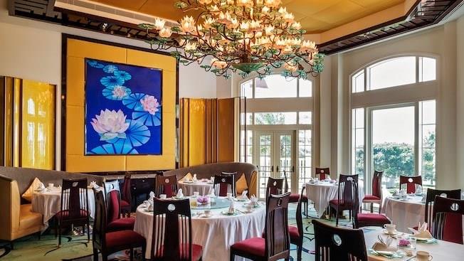 离TW最近的童话乐园!畅游香港迪士尼懒人包,看完直接出发! 内容图10 女神网-大潮社TV实时追踪属于女人新资讯的综合网站! food.jpg