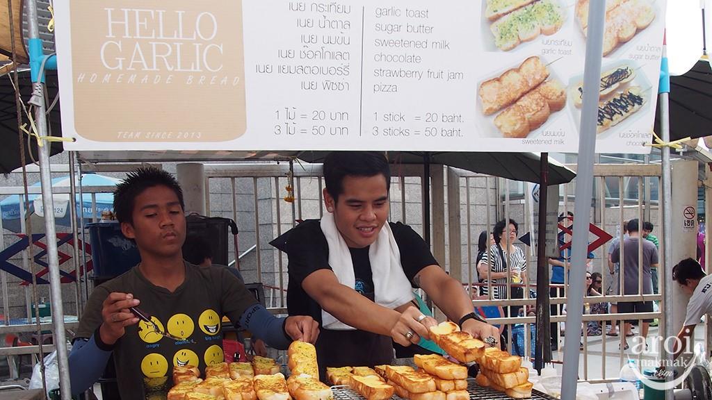 游曼谷必逛的 3 大市集:9 样“泰味”人气小吃,错过别说你来过泰国! 内容图5 女神网-大潮社TV实时追踪属于女人新资讯的综合网站! 游曼谷必逛的 3 大市集:9 样“泰味”人气小吃,错过别说你来过泰国! 乐活旅行 图5张