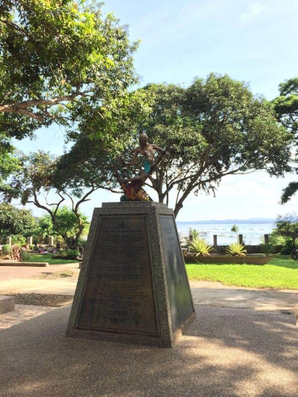 小资版的马尔地夫!!巴拉望 top10 必去景点:如晶莹钻石的镜湖、爱妮岛白沙滩…… 内容图10 女神网-大潮社TV实时追踪属于女人新资讯的综合网站! palawan-attractions8-600x800.jpg