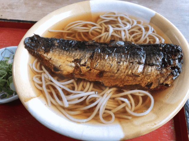 美味しい!来到京都岚山,必尝的私房人气美食 TOP 10:?鱼荞麦面、汤豆腐、OBUU 抹茶…… 内容图2 女神网-大潮社TV实时追踪属于女人新资讯的综合网站! soba_noodles_with_herring_picture-e1551894405293