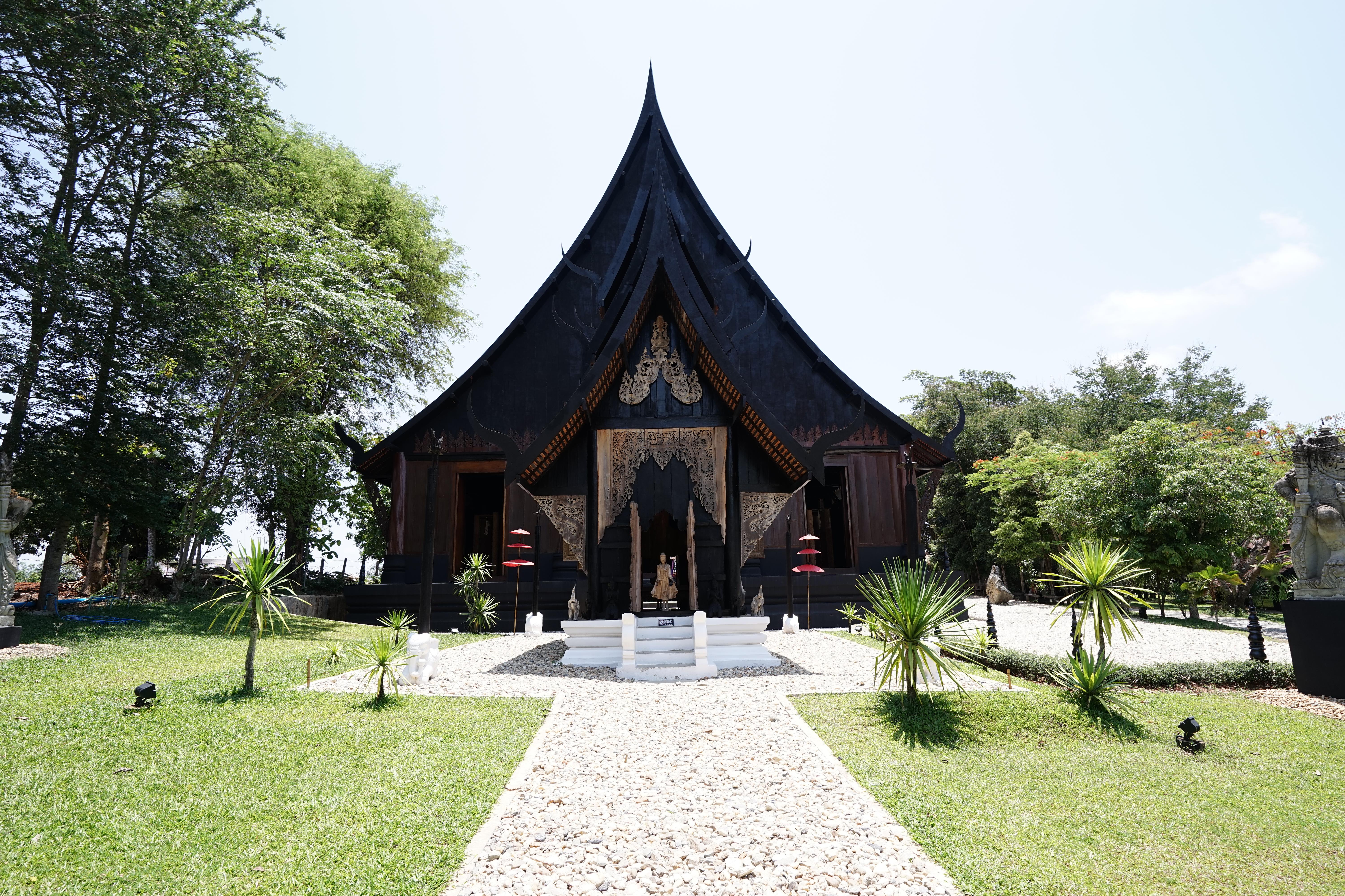 泰国清莱怎么玩?白黑蓝庙、帕尧胡、长颈族聚落,一赏泰北的清幽风情 内容图3 女神网-大潮社TV实时追踪属于女人新资讯的综合网站! 17375247345_1ca8ef9691_o