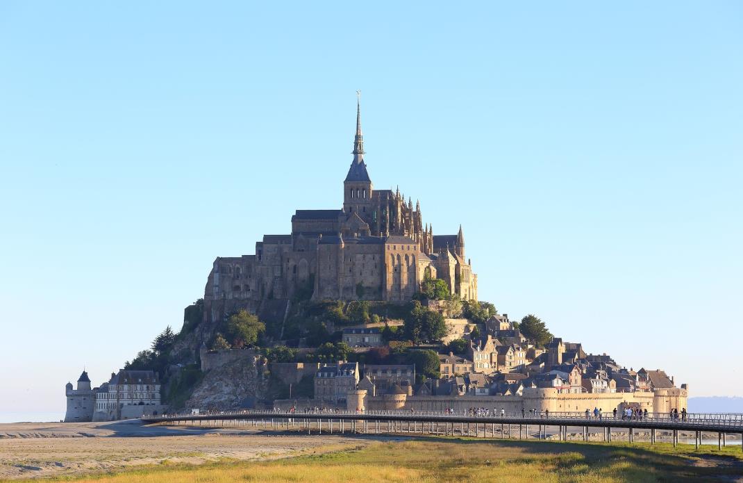 TW人心中 Top10 国外景点大赏:圣米歇尔山、哈比人村、长滩岛…规划年度旅游地图! 内容图3 女神网-大潮社TV实时追踪属于女人新资讯的综合网站! 1578637203862