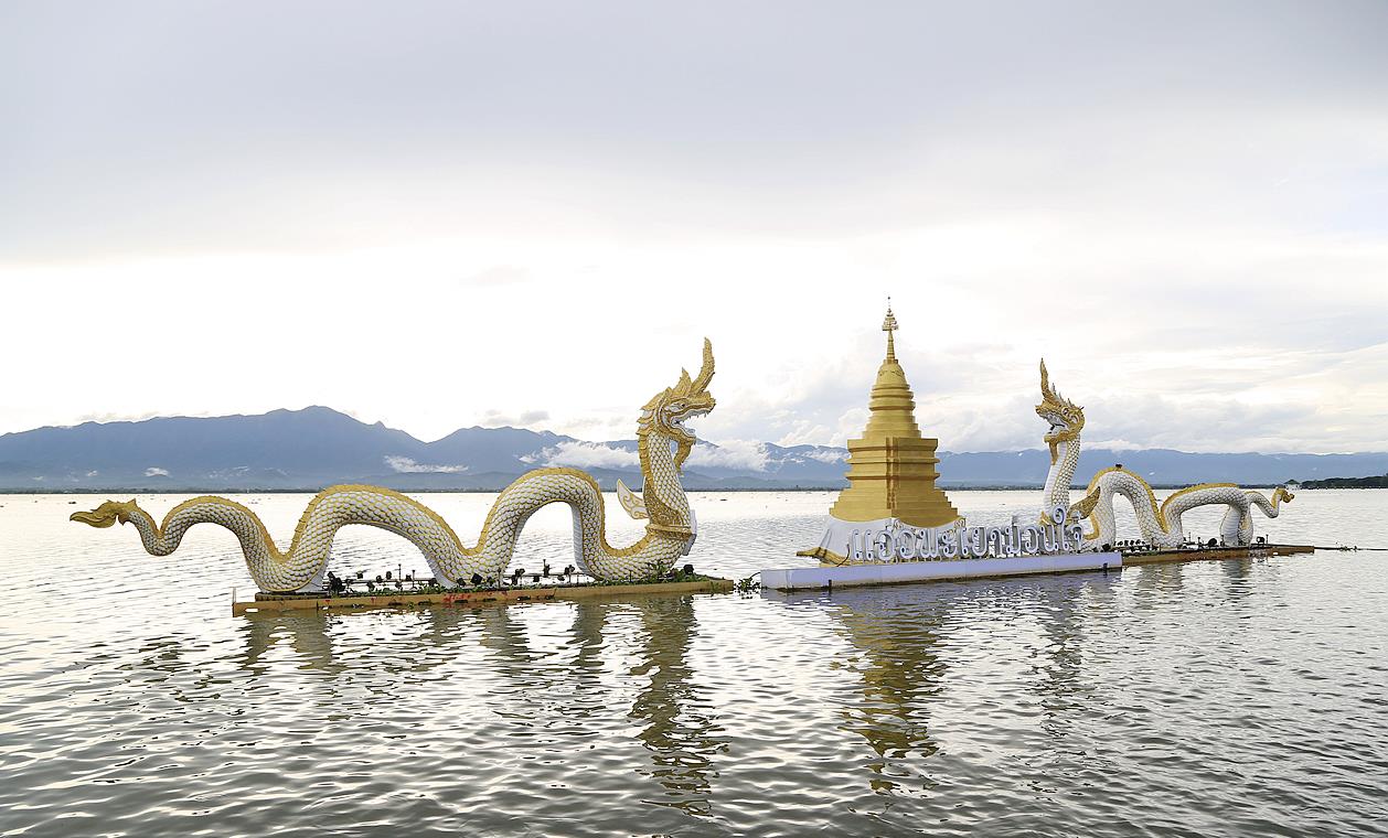 泰国清莱怎么玩?白黑蓝庙、帕尧胡、长颈族聚落,一赏泰北的清幽风情 内容图10 女神网-大潮社TV实时追踪属于女人新资讯的综合网站! FotoJet - 2020-01-17T100320.395