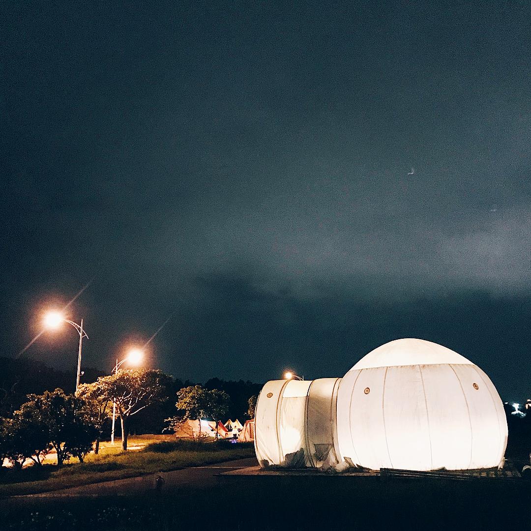 可以观星的透明帐篷?内行人疯传的 8 家“最强特色住宿”大公开! 内容图3 女神网-大潮社TV实时追踪属于女人新资讯的综合网站! 可以观星的透明帐篷?内行人疯传的 8 家“最强特色住宿”大公开! 今晚睡哪 图3张