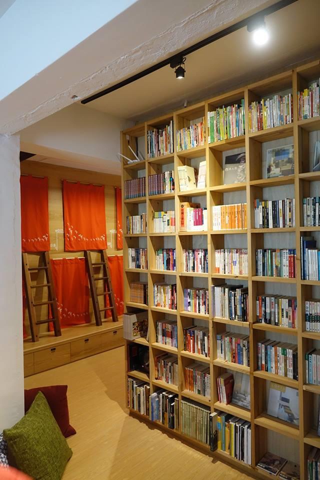 享受当“书虫”的时光!来4间“书店旅馆”,排除焦虑、适度放松吧! 内容图7 女神网-大潮社TV实时追踪属于女人新资讯的综合网站! Book inn.jpg