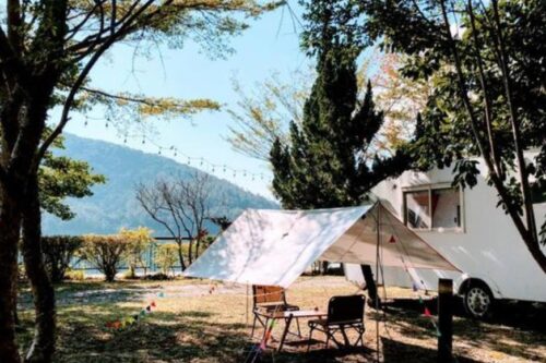 不再大包小包！9 个媲美饭店的露营车民宿，懒人也能接近大自然、仰望星空的乐趣！