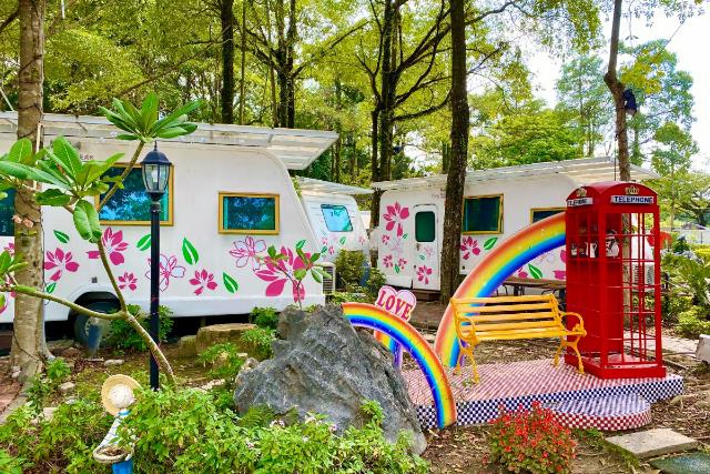 不再大包小包!9 个媲美饭店的露营车民宿,懒人也能接近大自然、仰望星空的乐趣! 内容图6 女神网-大潮社TV实时追踪属于女人新资讯的综合网站! 不再大包小包!9 个媲美饭店的露营车民宿,懒人也能接近大自然、仰望星空的乐趣! 今晚睡哪 图6张