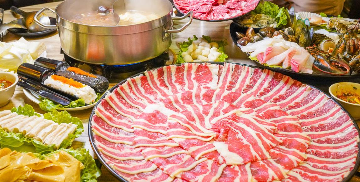 天冷就是要吃锅!推荐内地台湾 7 家超人气火锅店,豪华肉盘让你暖心又暖胃 内容图1 女神网-大潮社TV实时追踪属于女人新资讯的综合网站! 天冷就是要吃锅!推荐内地台湾 7 家超人气火锅店,豪华肉盘让你暖心又暖胃 休闲学堂 图1张