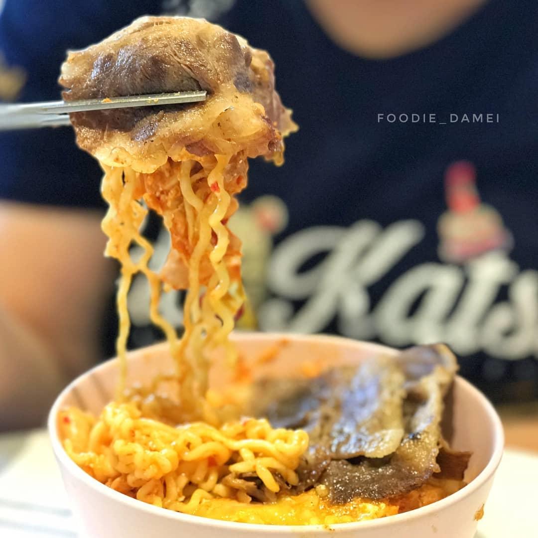 中式尬西式!这 7 间晚起就吃不到的排队人气早餐店,你吃过哪几家? 内容图6 女神网-大潮社TV实时追踪属于女人新资讯的综合网站! 43818127_2090971691215363_6508487006960570303_n.jpg