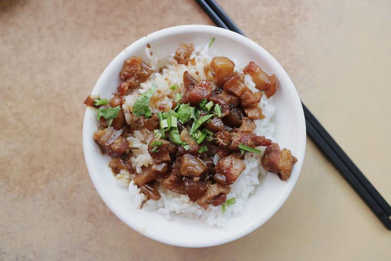 台南在地人都吃这味:庶民美食中的经典之作─入糖肉燥 内容图5 女神网-大潮社TV实时追踪属于女人新资讯的综合网站! 35950934250_38f2c52073_c.jpg