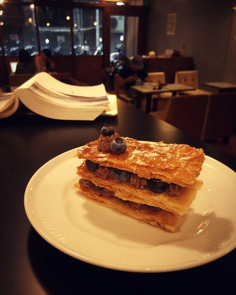 今夜不睡觉:在台北的深夜咖啡馆思考人生,享受夜晚的孤寂 内容图8 女神网-大潮社TV实时追踪属于女人新资讯的综合网站! 今夜不睡觉:在台北的深夜咖啡馆思考人生,享受夜晚的孤寂 休闲学堂 图8张