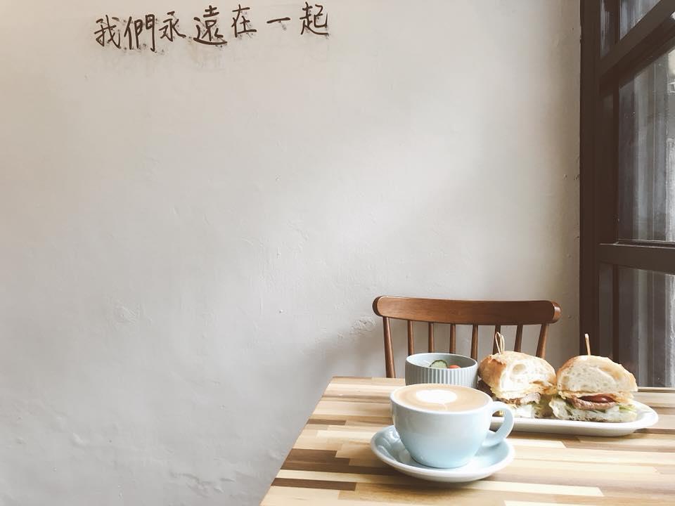 中永和不限时咖啡馆 Top10:雷阵雨的溽暑午后,就来这里听雨吧! 内容图7 女神网-大潮社TV实时追踪属于女人新资讯的综合网站! 57382196_451947668680408_5189013439296569344_n.jpg