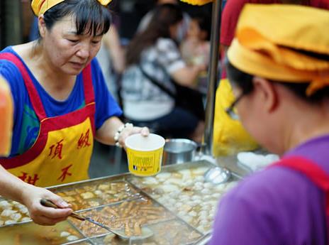 艋舺商圈在地美食巡礼:传承隽永滋味的 5 家小吃摊,每口都是记忆中的古早味 内容图11 女神网-大潮社TV实时追踪属于女人新资讯的综合网站! FotoJet - 2019-12-06T174305.947