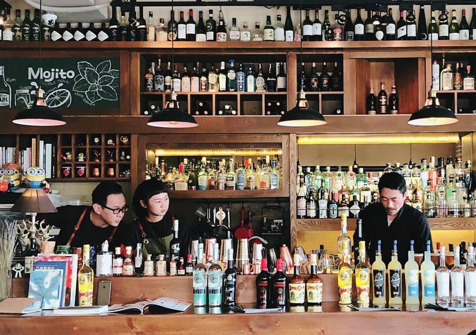 专属港都的微醺之夜!精选高雄 9 间特色酒吧,徜徉恣意的幸福感 内容图3 女神网-大潮社TV实时追踪属于女人新资讯的综合网站! 02-1