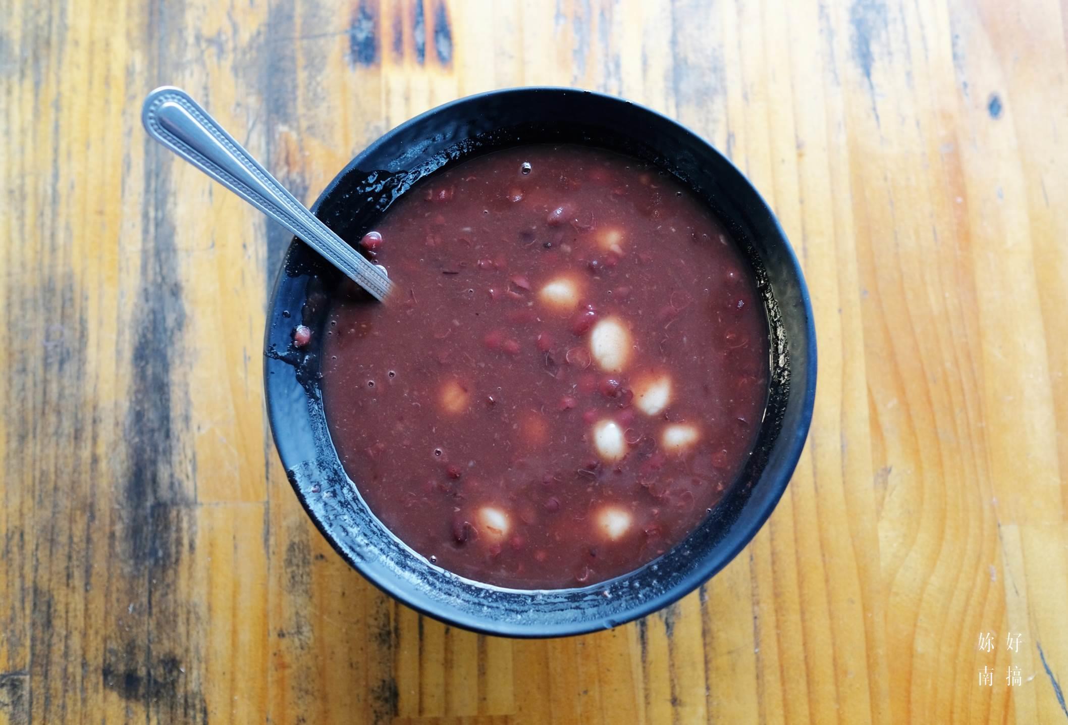 府城在地人才懂的冬季好味:红豆汤圆搭传统菜包、菜粿,吃咸配甜才对味! 内容图2 女神网-大潮社TV实时追踪属于女人新资讯的综合网站! 15-4 (1)