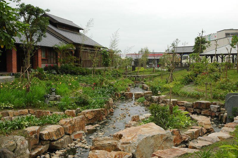 到礁溪别只泡温泉!改去“这些秘境”俯瞰兰阳平原,一尝葱油饼、瓮窑鸡、温泉拉面 内容图2 女神网-大潮社TV实时追踪属于女人新资讯的综合网站! 116597938_46a77d9b9e_o