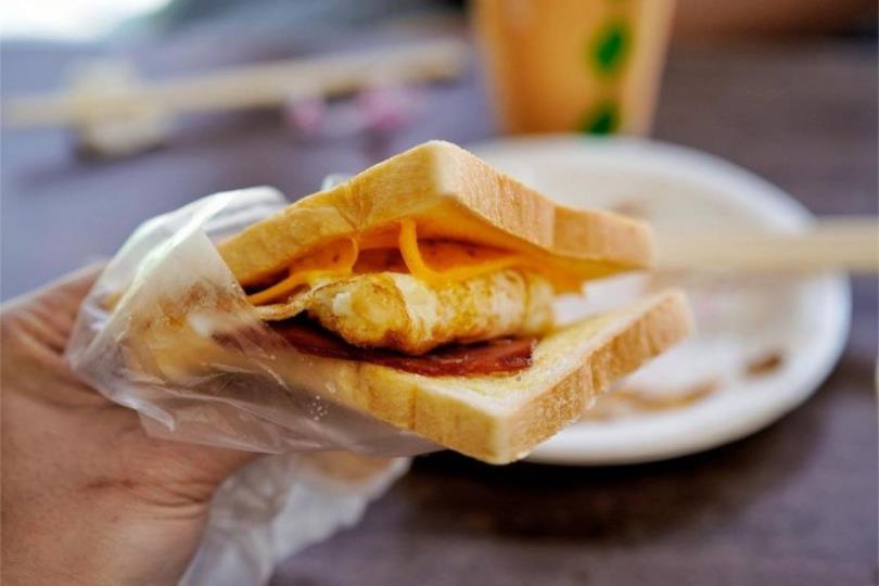 高雄必吃经典传统早餐:在地人从小吃到大的排队美食,早餐才不只有三明治这么简单! 内容图8 女神网-大潮社TV实时追踪属于女人新资讯的综合网站! 高雄必吃经典传统早餐:在地人从小吃到大的排队美食,早餐才不只有三明治这么简单! 休闲学堂 图8张