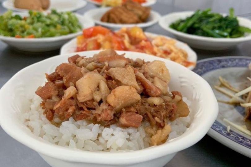 高雄必吃经典传统早餐:在地人从小吃到大的排队美食,早餐才不只有三明治这么简单! 内容图9 女神网-大潮社TV实时追踪属于女人新资讯的综合网站! 高雄必吃经典传统早餐:在地人从小吃到大的排队美食,早餐才不只有三明治这么简单! 休闲学堂 图9张