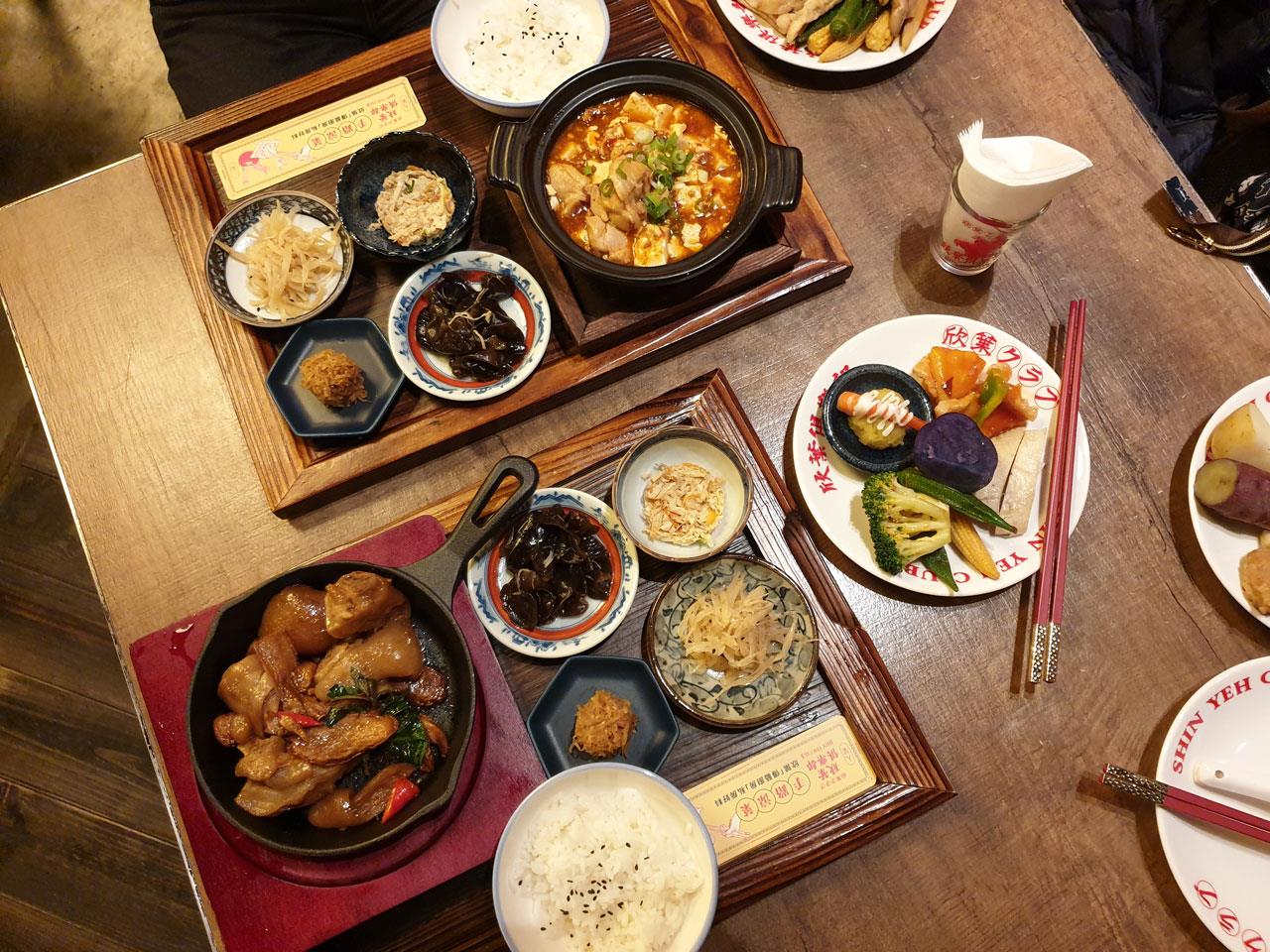 今晚,我们“食饭”好吗?百货商场 3 间台日韩特色料理,让美味飨宴在口齿留香 内容图2 女神网-大潮社TV实时追踪属于女人新资讯的综合网站! 今晚,我们“食饭”好吗?百货商场 3 间台日韩特色料理,让美味飨宴在口齿留香 乐活旅行 图2张