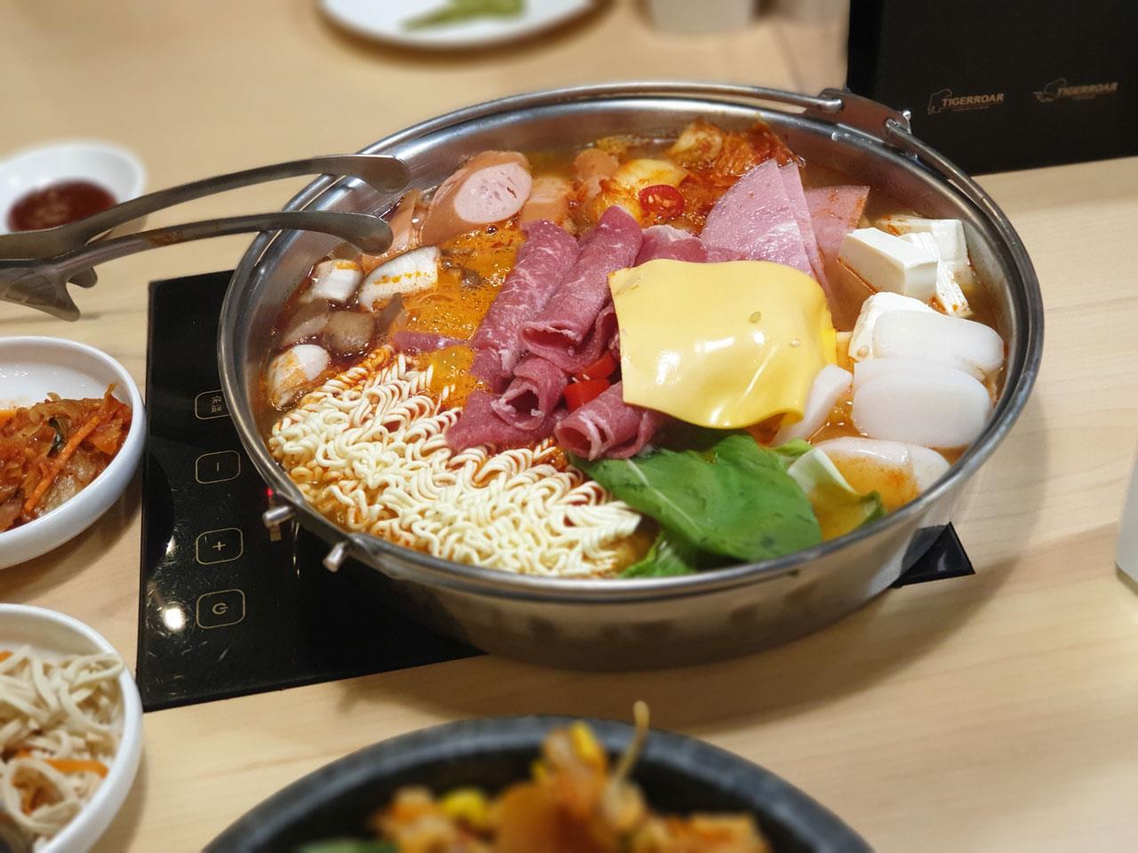 今晚,我们“食饭”好吗?百货商场 3 间台日韩特色料理,让美味飨宴在口齿留香 内容图4 女神网-大潮社TV实时追踪属于女人新资讯的综合网站! 今晚,我们“食饭”好吗?百货商场 3 间台日韩特色料理,让美味飨宴在口齿留香 乐活旅行 图4张